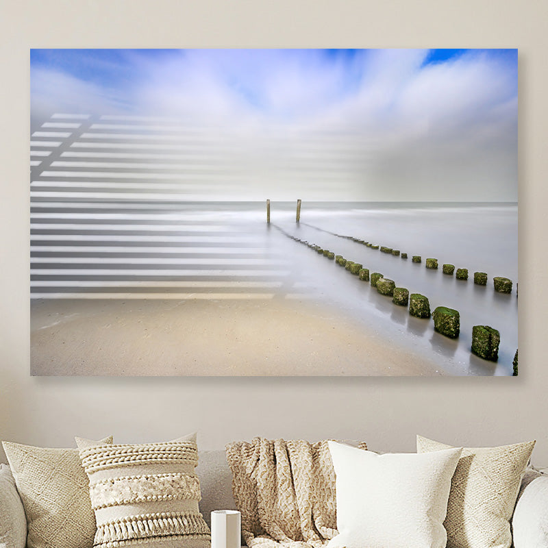 Golfbrekers met blauwe lucht