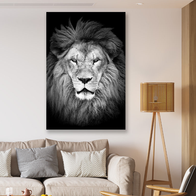 Leeuw met lange manen zwart wit